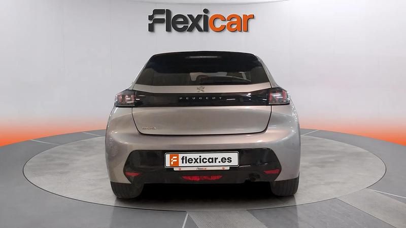Usado Peugeot 208 Allure 101 CV (74 kW) 2023 Gris Utilitario