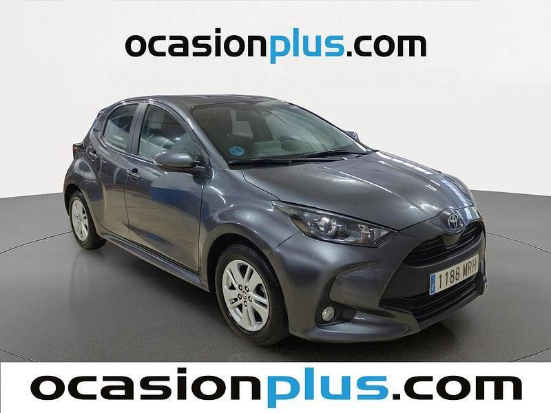 Usado Toyota Yaris Edition 125 CV (91 kW) 2024 Gris Utilitario