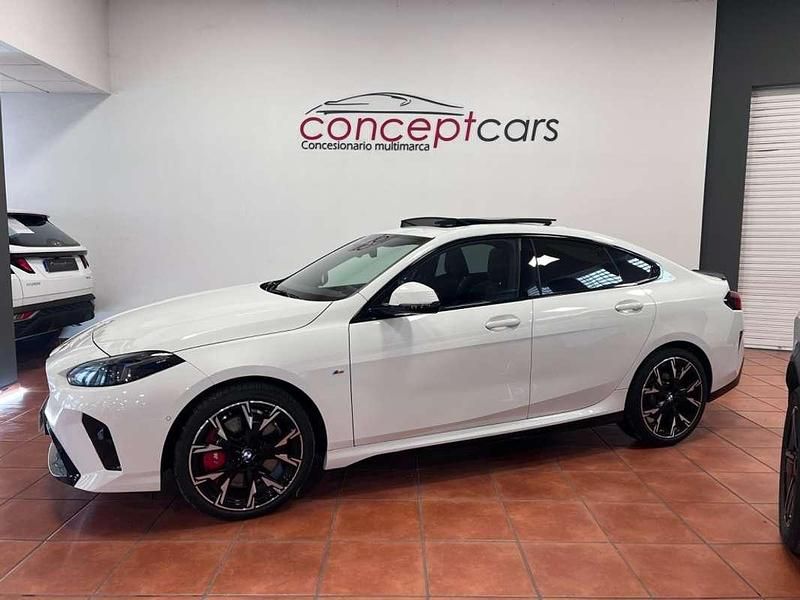 Usado BMW 220 Gran Coupé Sport Line 163 CV (119 kW) 2025 Blanco Coupe