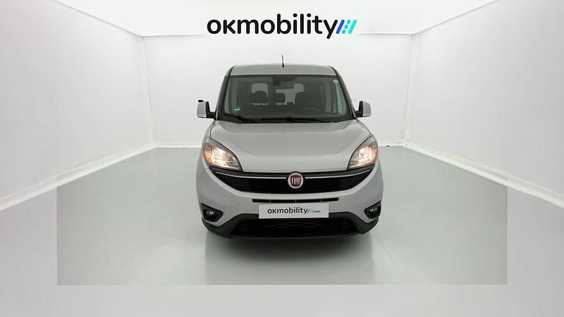 Usado Fiat Doblò 120 CV (88 kW) 2023 Gris oscuro Monovolumen