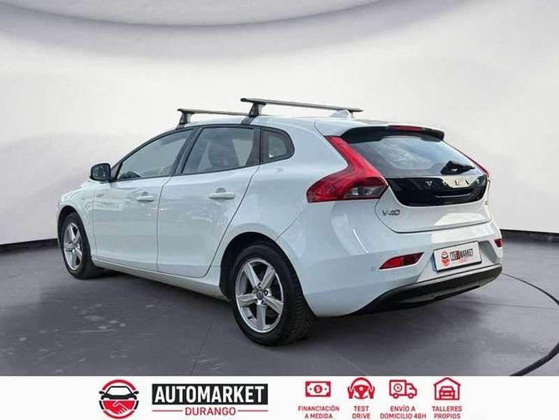 Usado Volvo V40 Summum 114 HP (83 kW) 2013 Branco Citadino