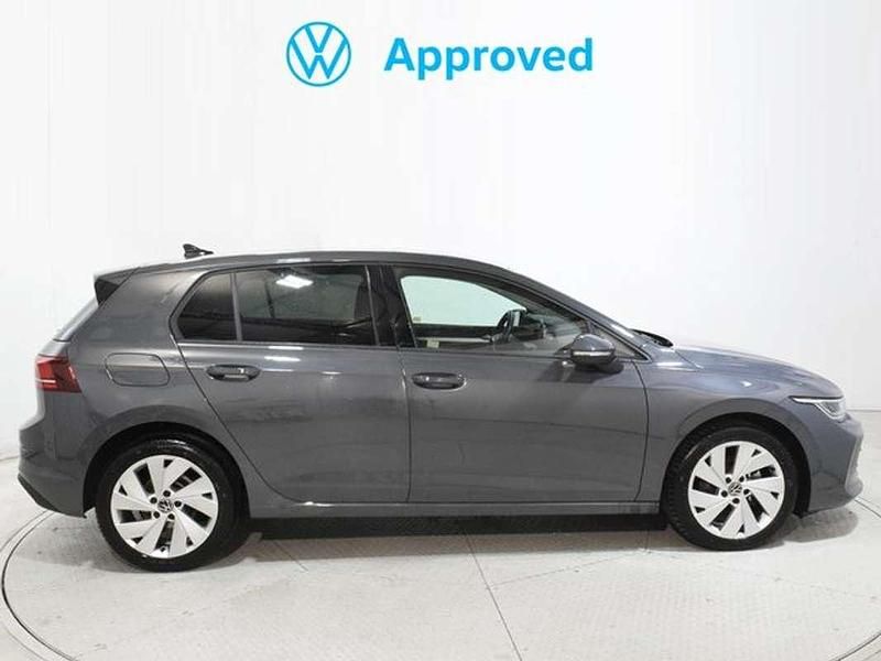 Usado VW Golf VIII 116 CV (85 kW) 2025 Gris Utilitario