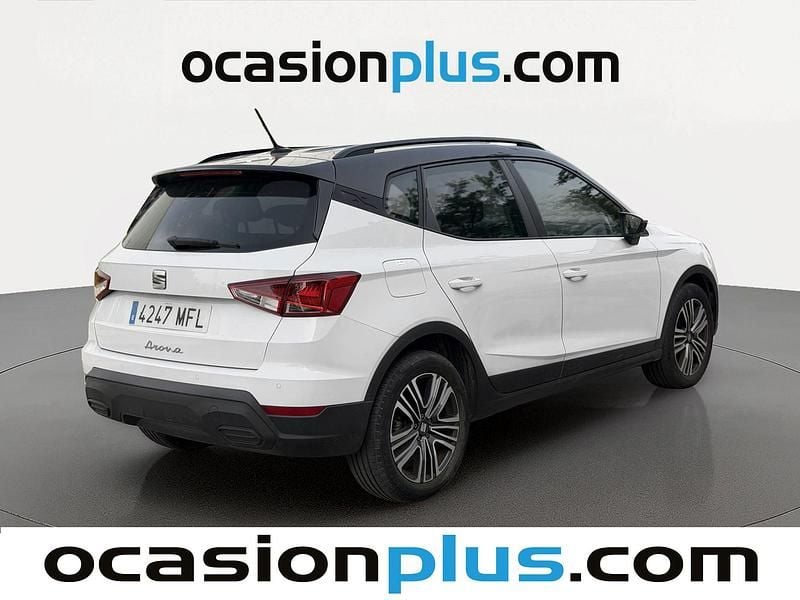 Usado Seat Arona Style 110 CV (80 kW) 2023 Blanco SUV