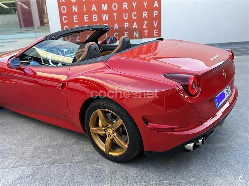 Usado Ferrari California 560 CV (411 kW) 2015 Rojo Descapotable
