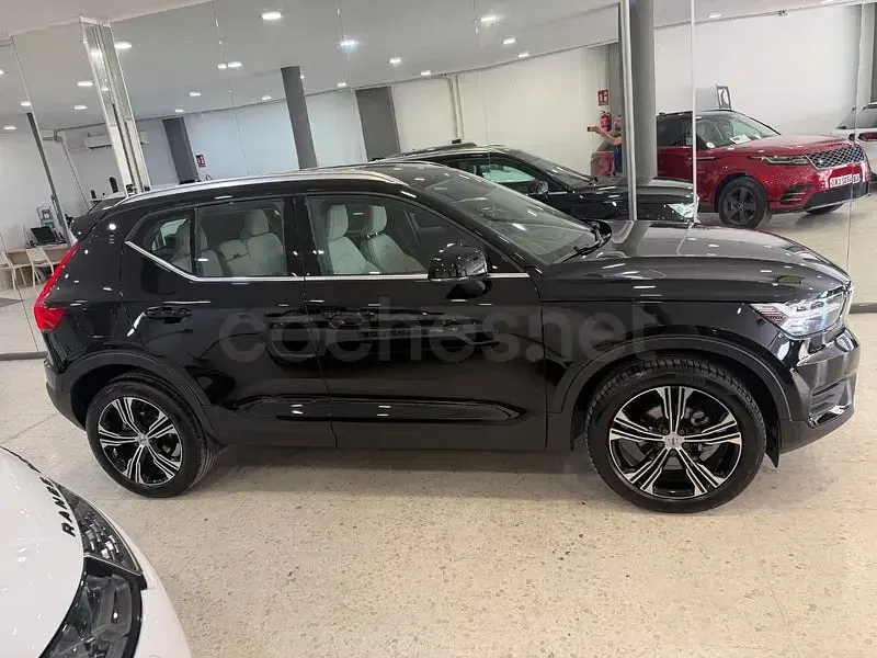 Usado Volvo XC40 Inscription 163 CV (119 kW) 2020 Negro SUV