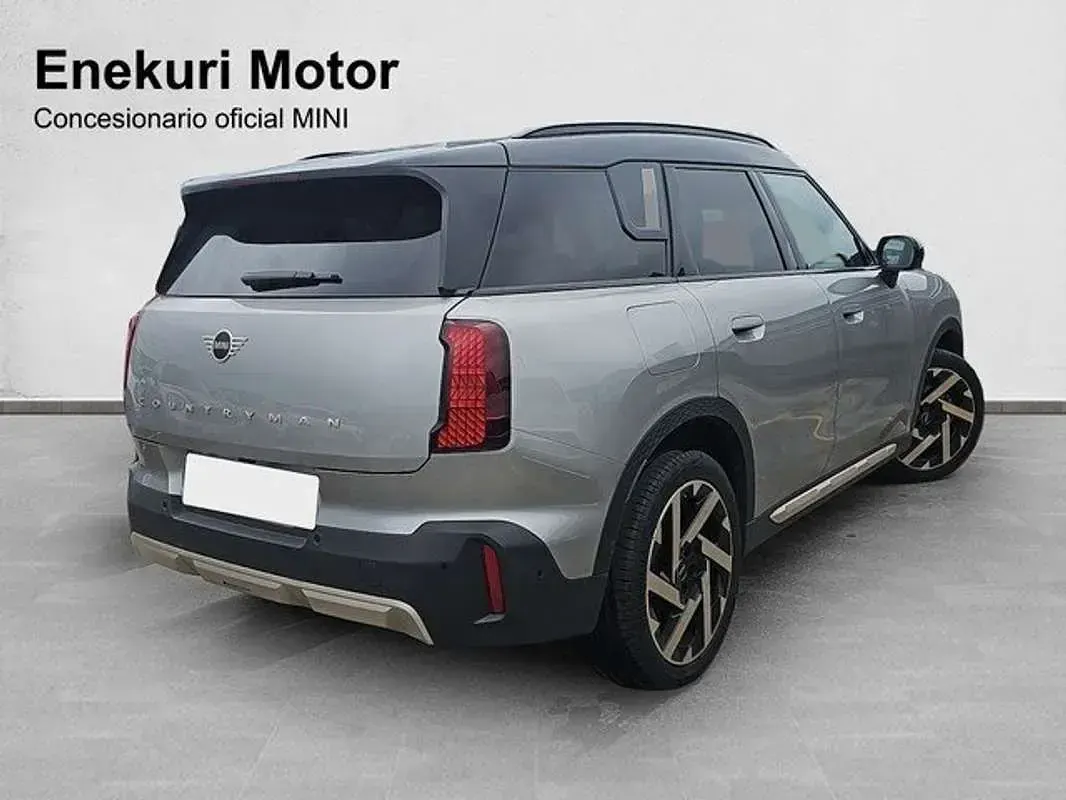 Usado Mini One Countryman Essential 170 CV (125 kW) 2024 Gris SUV