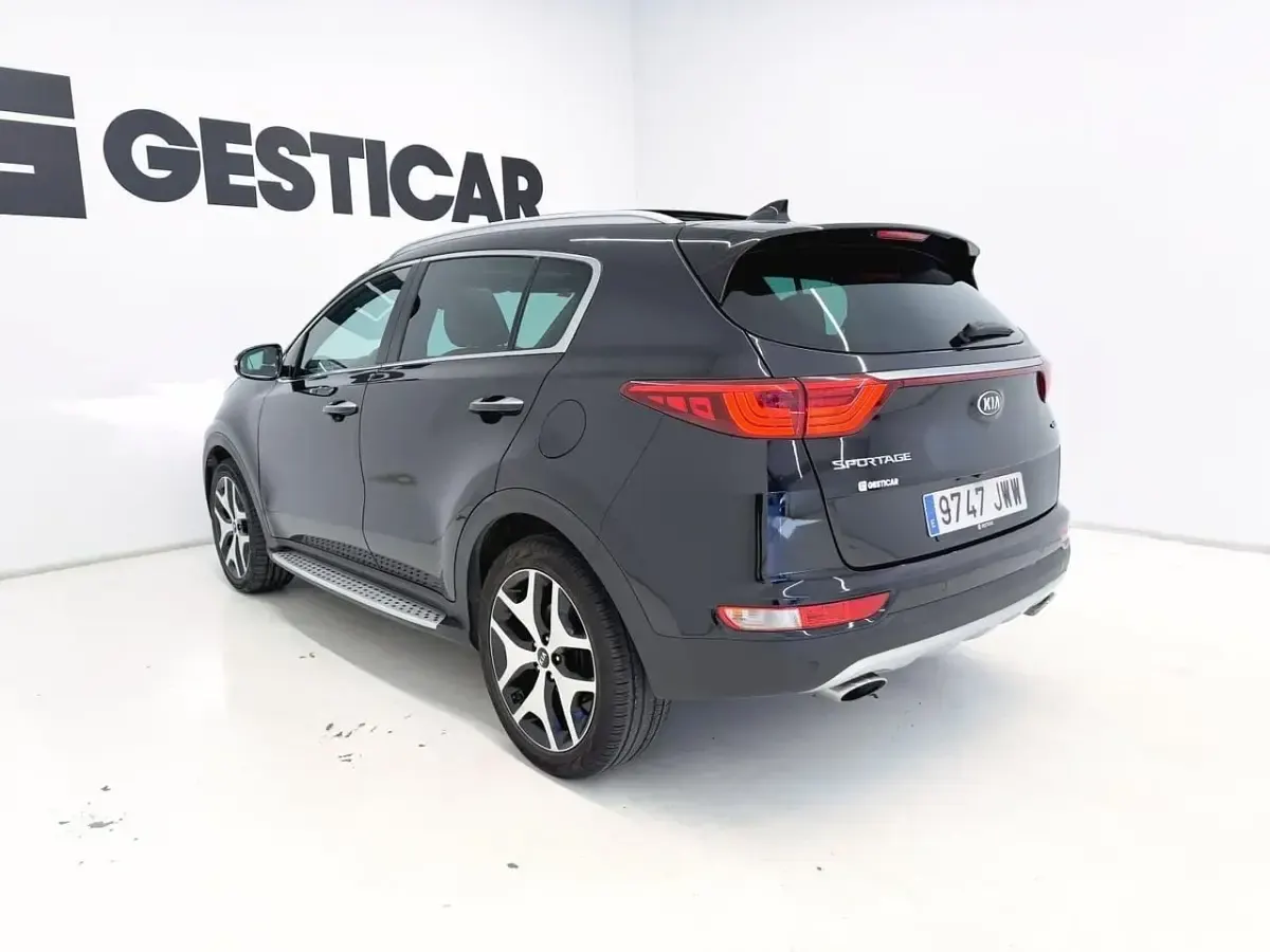 Usado Kia Sportage GT-Line 136 CV (100 kW) 2017 Negro SUV