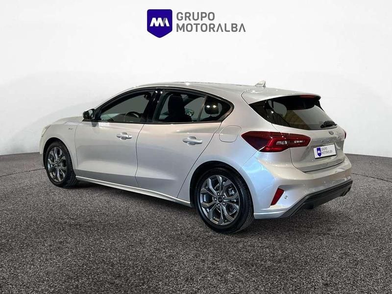 Usado Ford Focus ST-Line 125 CV (91 kW) 2023 Blanco Utilitario