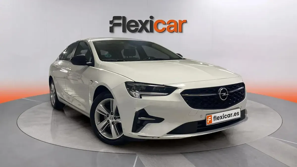 Usado Opel Insignia Business Elegance 122 CV (89 kW) 2021 Berlina