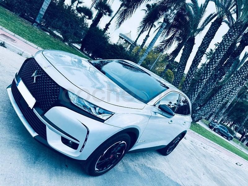 Usado DS Automobiles DS7 Crossback 130 CV (95 kW) 2022 Gris / plata SUV