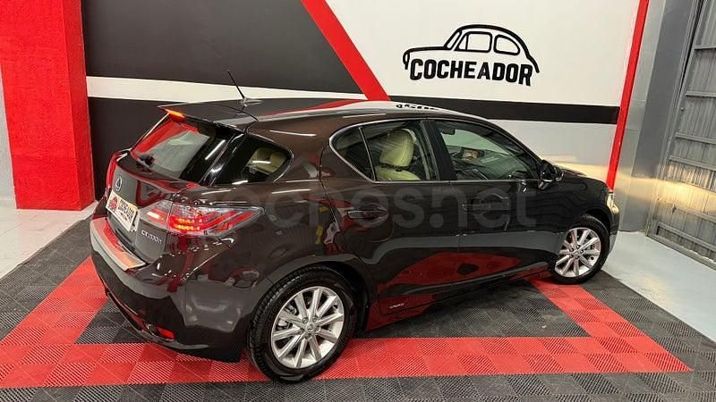 Usado Lexus CT200h 136 CV (100 kW) 2011 Marrón Berlina
