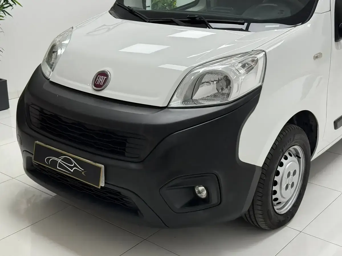 Usado Fiat Fiorino 80 CV (58 kW) 2017 Blanco Monovolumen