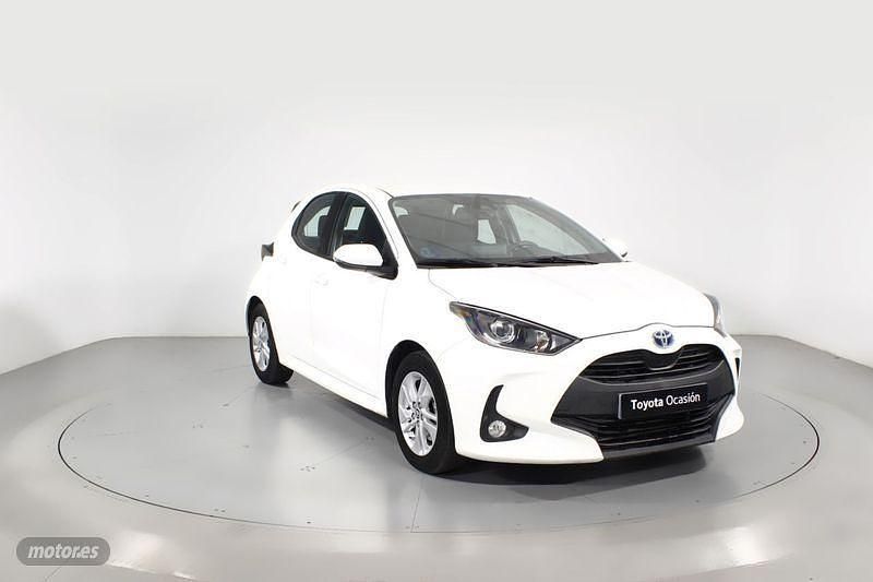 Blanco Usado 2022 Toyota Yaris Hybrid Business Edition | 18.900 € (Buen precio) - Imagen 1/4