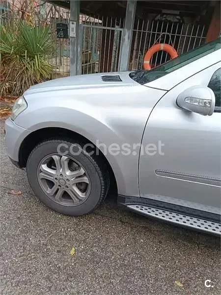 Usado Mercedes ML320 224 CV (164 kW) 2008 Gris / plata SUV