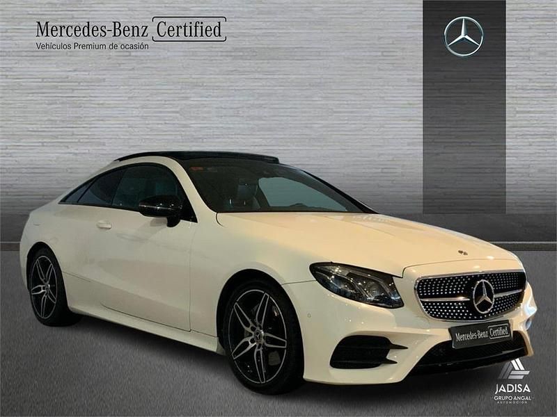 Usado Mercedes E220 AMG line 194 CV (142 kW) 2017 Blanco Coupe