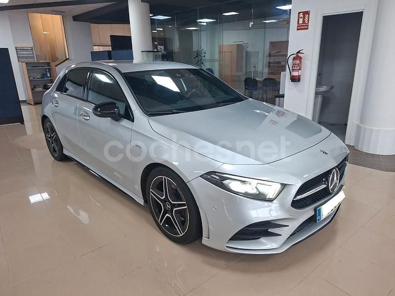 Usado Mercedes A200 150 CV (110 kW) 2022 Gris / plata Berlina