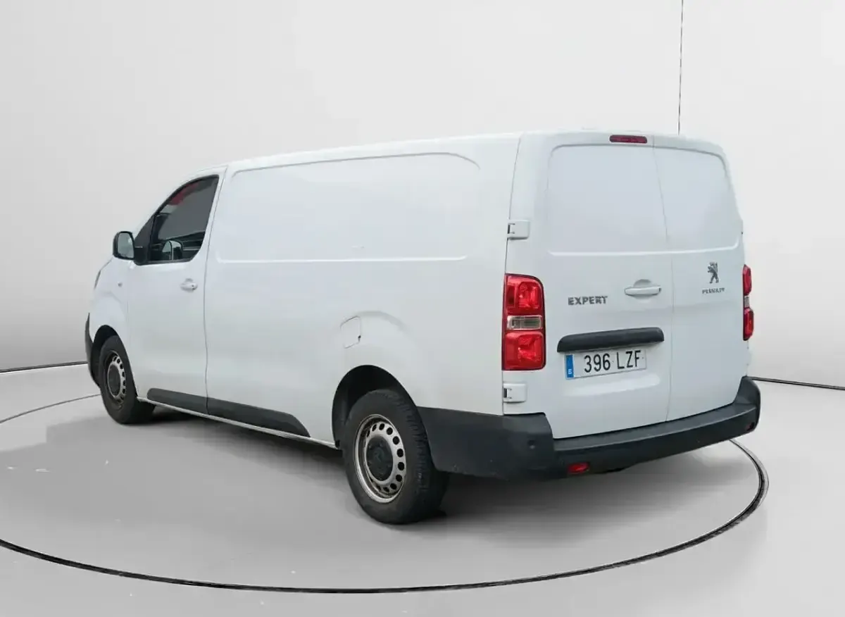 Usado Peugeot Expert Premium 102 CV (75 kW) 2022 Blanco Van