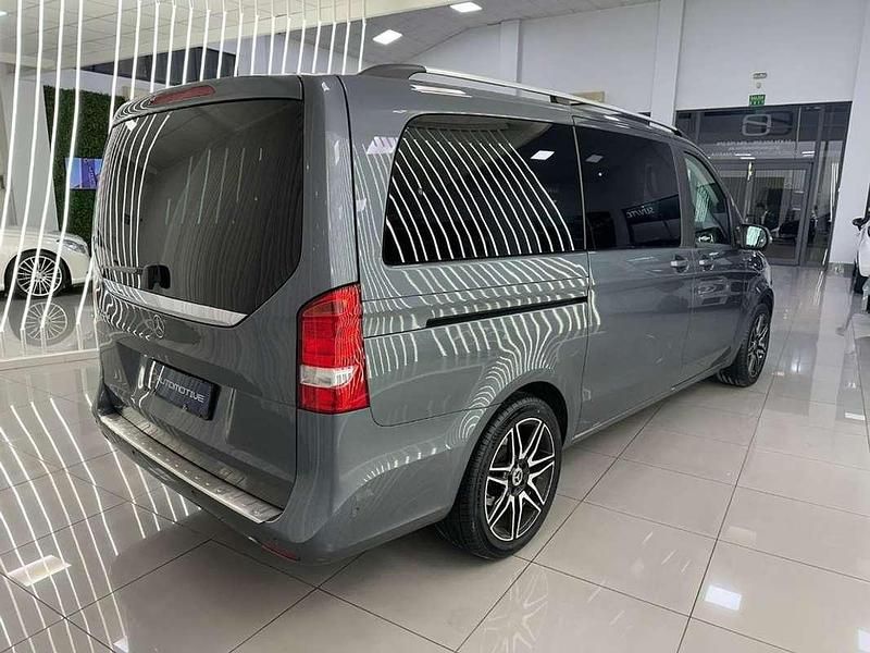 Usado Mercedes V220 Avantgarde 163 CV (119 kW) 2018 Gris / plata Monovolumen