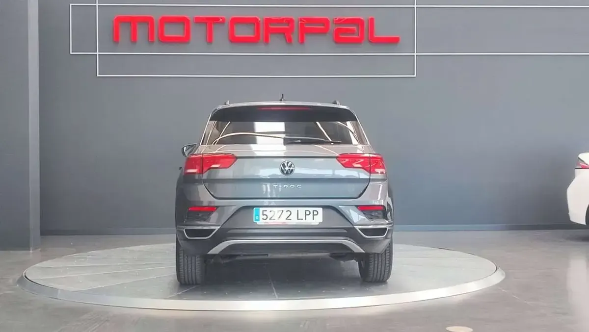 Usado VW T-Roc Advance 116 CV (85 kW) 2021 Gris SUV