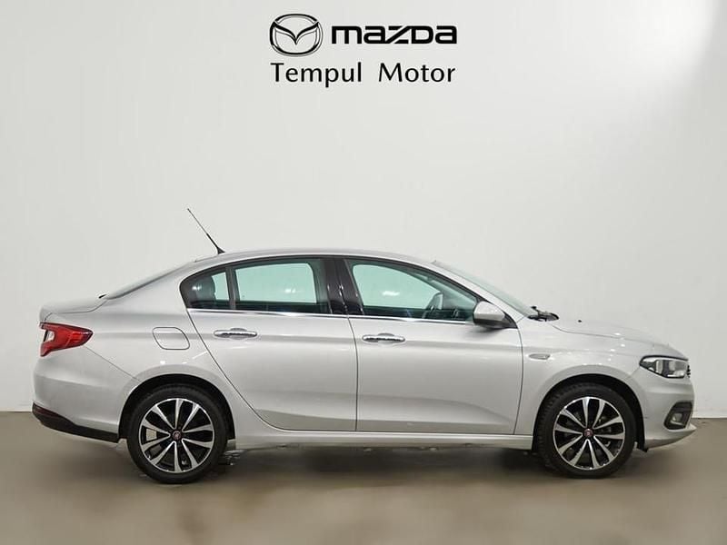 Usado Fiat Tipo Lounge 95 CV (69 kW) 2017 Gris Berlina