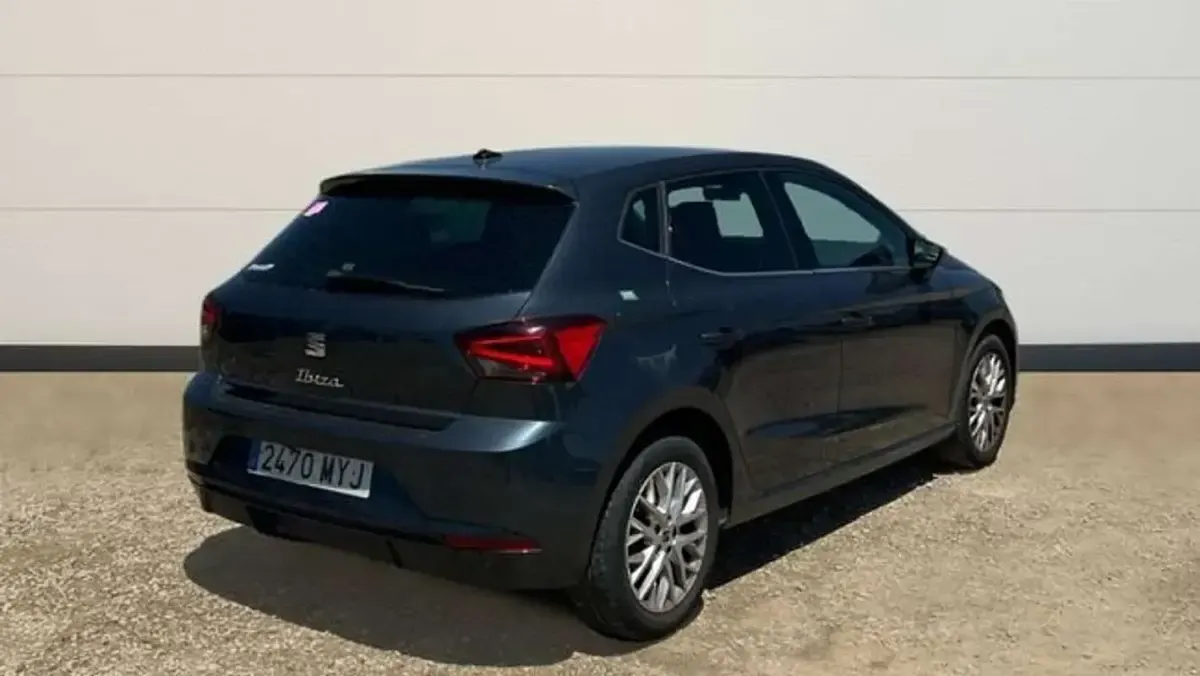 Usado Seat Ibiza XCELLENCE 116 CV (85 kW) 2025 Gris Utilitario