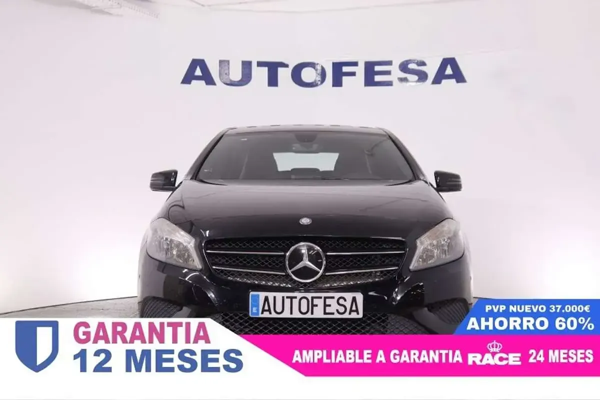 Usado Mercedes A200 Style 156 CV (114 kW) 2013 Negro Utilitario