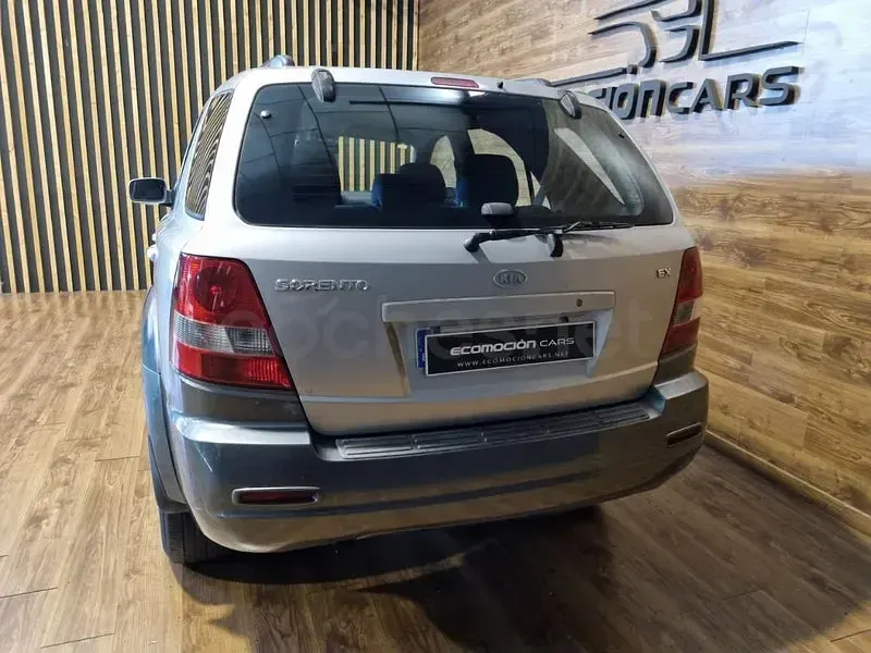 Usado Kia Sorento EX 140 CV (102 kW) 2002 Gris / plata SUV