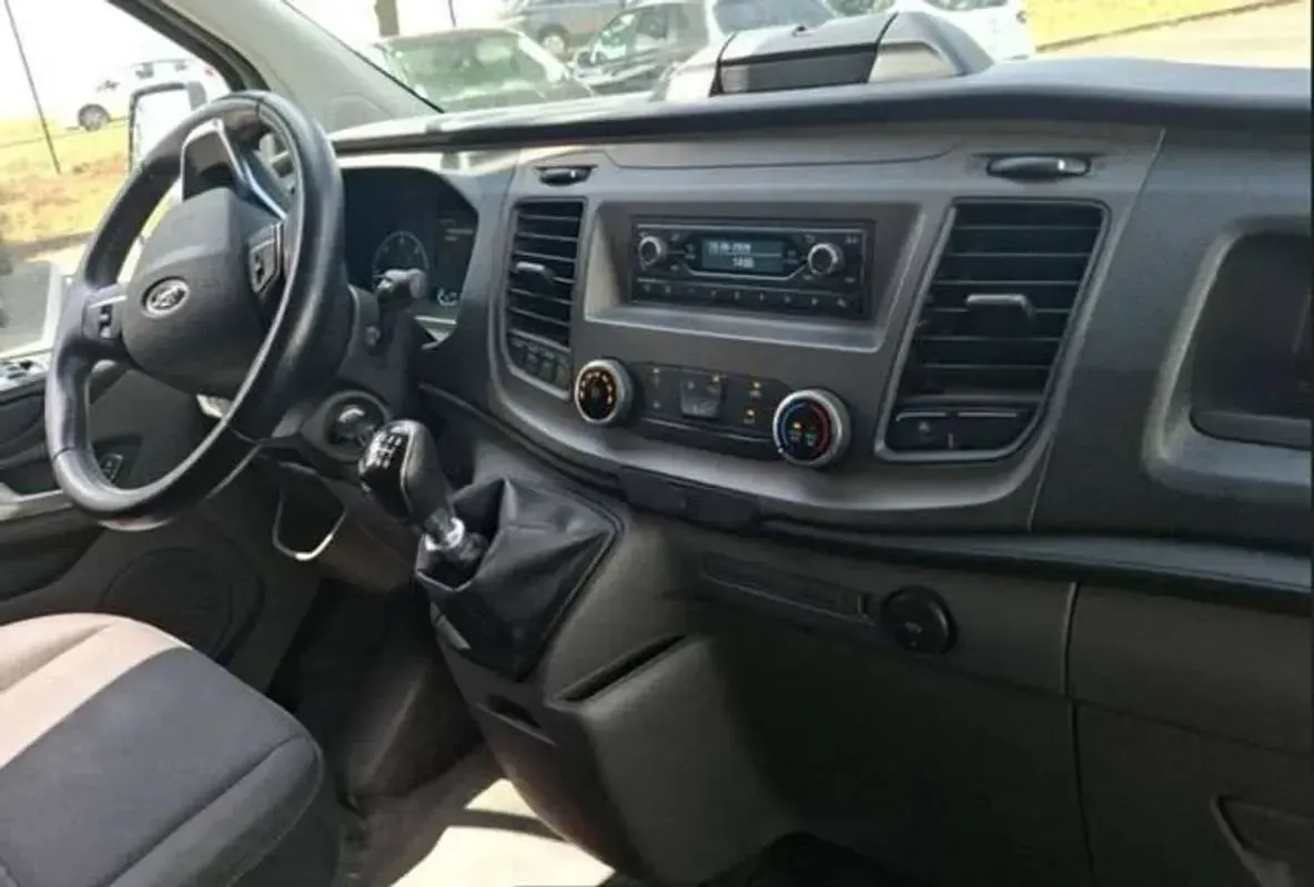 Usado Ford Transit Trend 131 CV (96 kW) 2022 Blanco Van