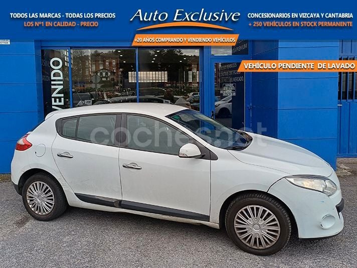 Blanco Usado 2010 Renault Mégane III Berlina | 5740 € (Precio justo) - Imagen 1/4