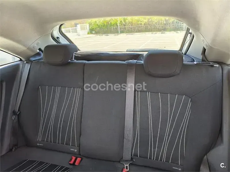 Usado Opel Corsa 85 CV (62 kW) 2010 Blanco Utilitario
