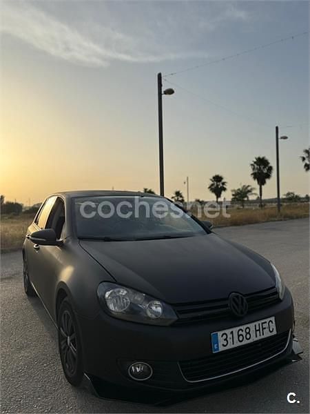 Usado VW Golf VI 105 CV (77 kW) 2011 Negro Utilitario