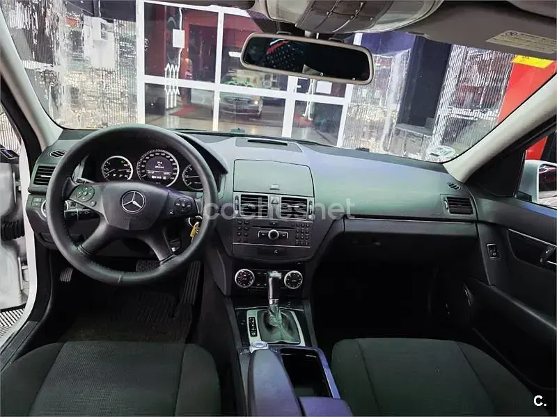 Usado Mercedes C220 Avantgarde 170 CV (125 kW) 2010 Gris / plata Familiar