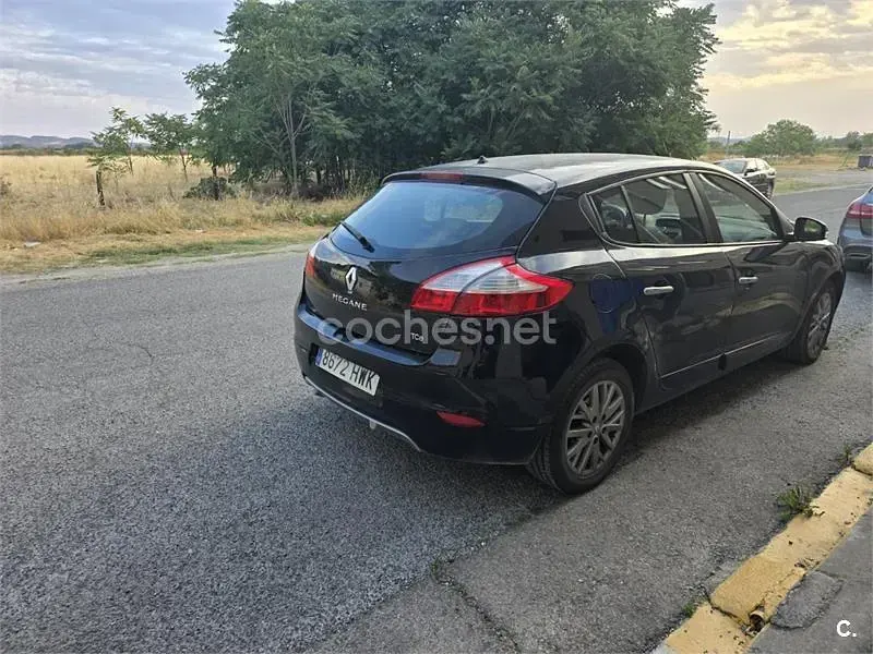 Usado Renault Mégane LIMITED 115 CV (84 kW) 2014 Negro Berlina