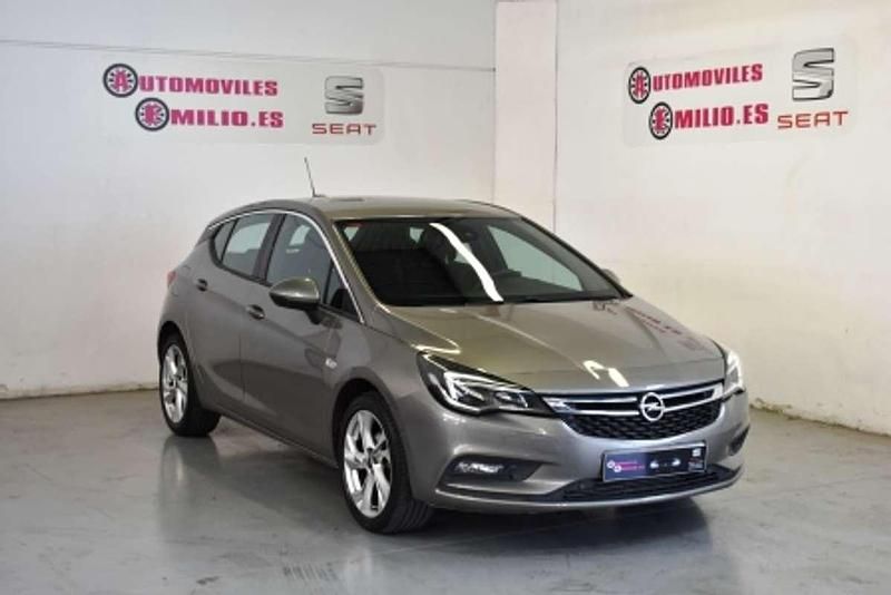 Gris Usado 2017 Opel Astra Berlina | 11.000 € - Imagen 1/4