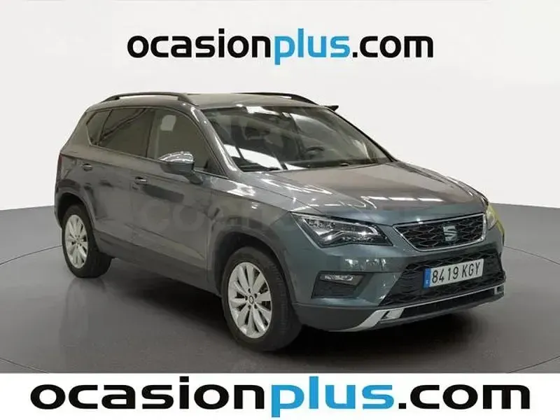 Usado Seat Ateca Style 150 CV (110 kW) 2018 Gris / plata SUV