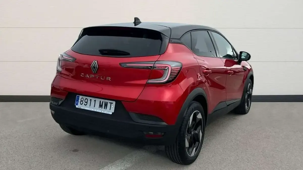 Usado Renault Captur Techno 91 CV (66 kW) 2024 Negro SUV