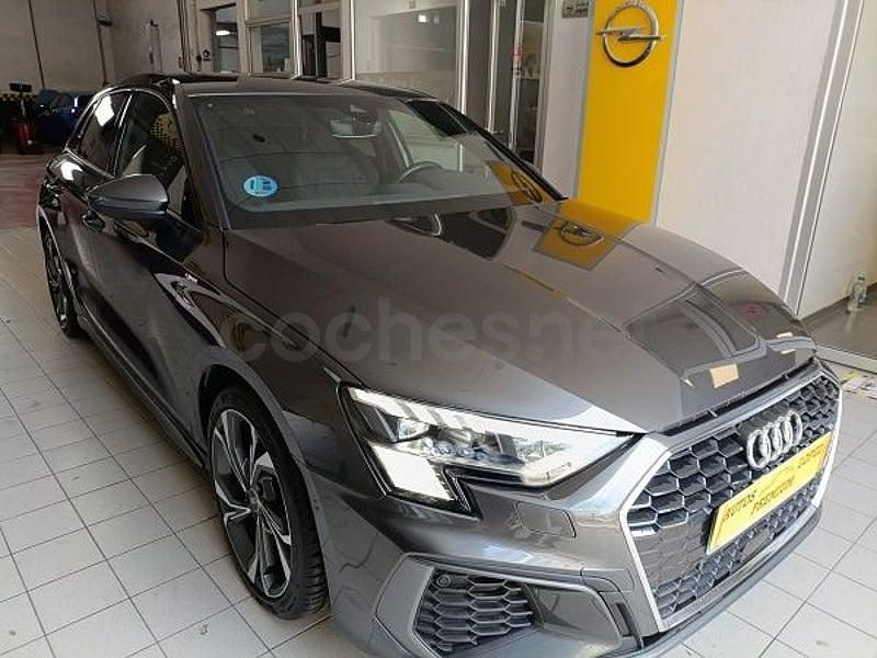 Usado Audi A3 S-Line 150 CV (110 kW) 2024 Gris / plata Berlina