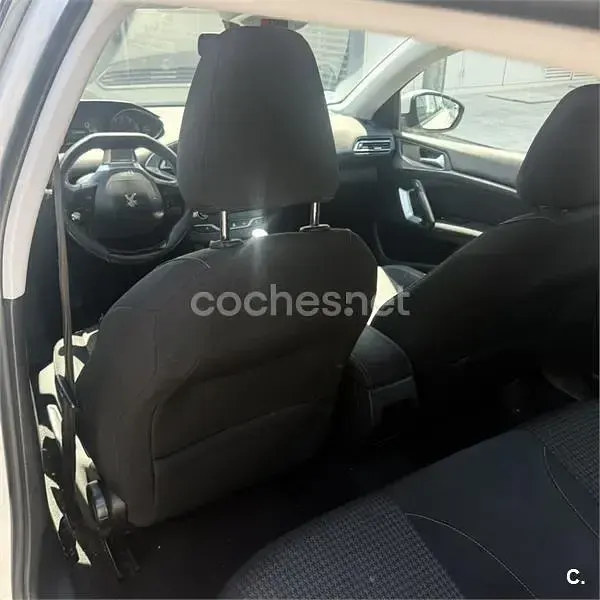 Usado Peugeot 308 Business-Line 130 CV (95 kW) 2018 Blanco Berlina
