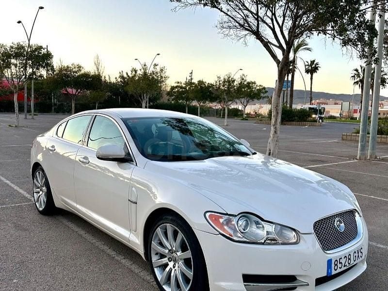 Usado Jaguar XF Luxury 240 CV (176 kW) 2010 Blanco Berlina
