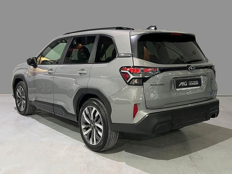 Nuevo Subaru Forester 152 CV (111 kW) 2026 Gris SUV