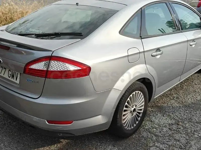 Usado Ford Mondeo 125 CV (91 kW) 2009 Gris / plata Berlina