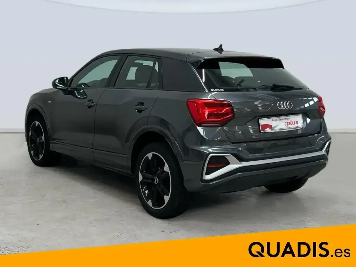 Usado Audi Q2 S-Line 116 CV (85 kW) 2022 Gris SUV