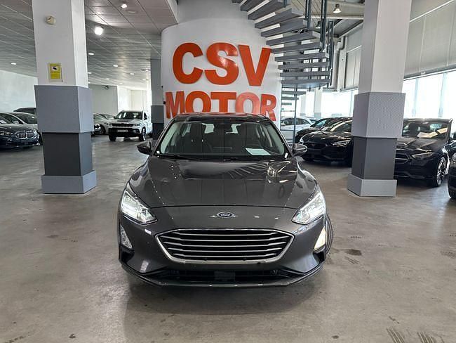 Usado Ford Focus ST-Line 126 CV (92 kW) 2022 Gris / plata Berlina