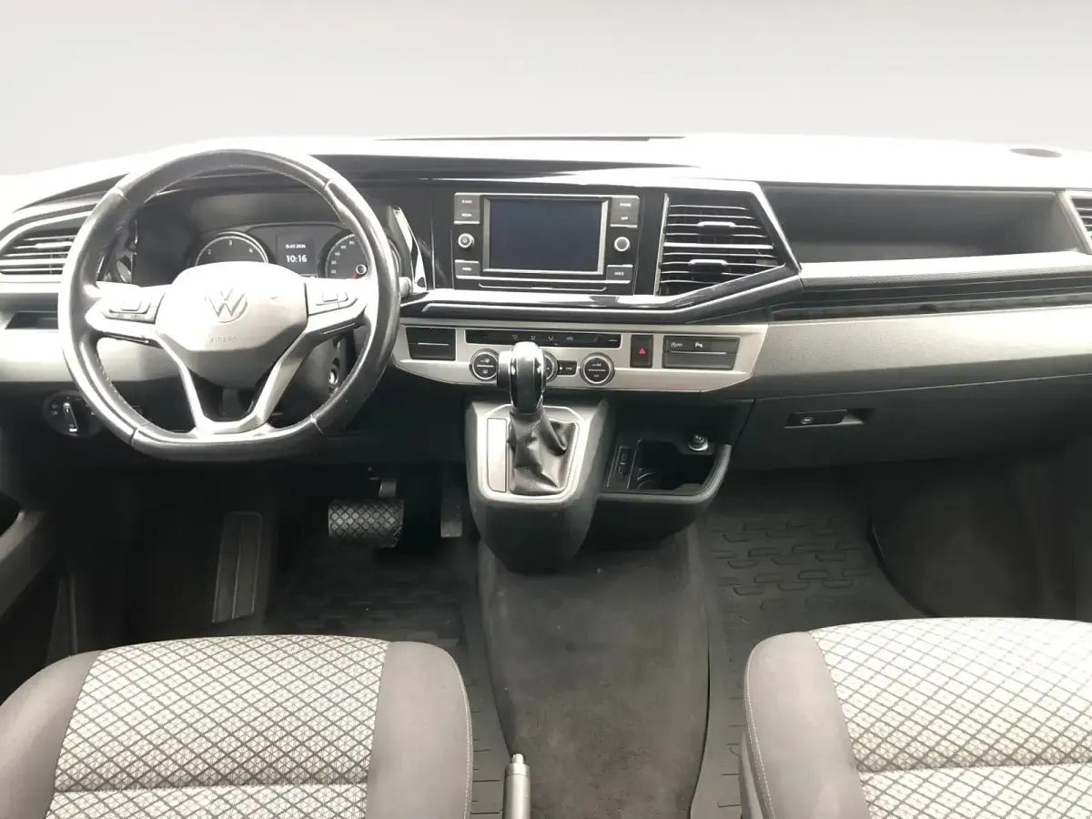 Usado VW Multivan 150 CV (110 kW) 2022 Negro Monovolumen