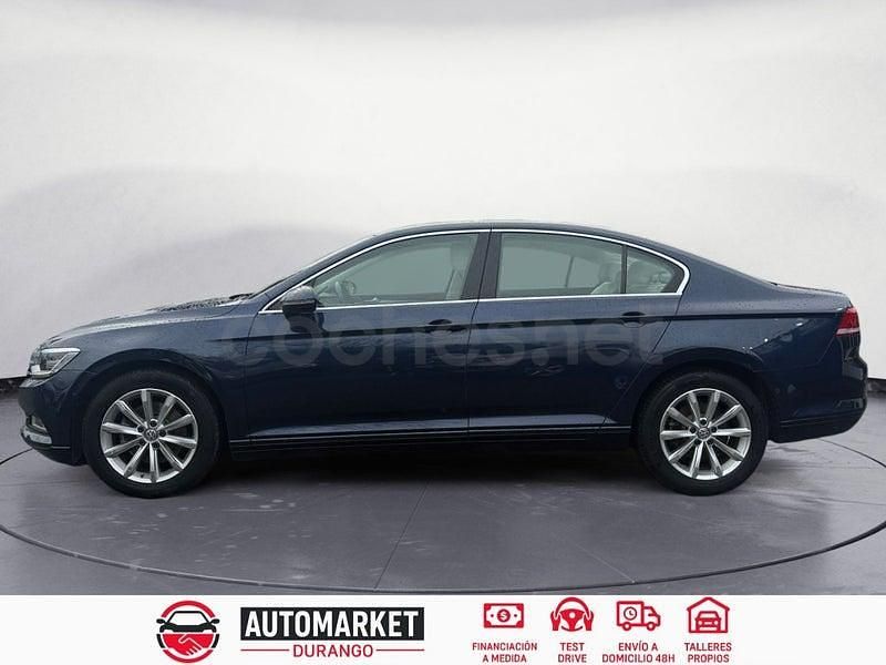 Usado VW Passat Advance 150 CV (110 kW) 2015 Azul Berlina
