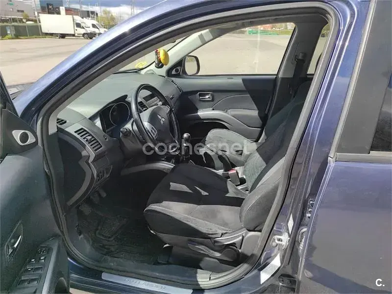 Usado Mitsubishi Outlander Intense+ 140 CV (102 kW) 2008 Azul SUV
