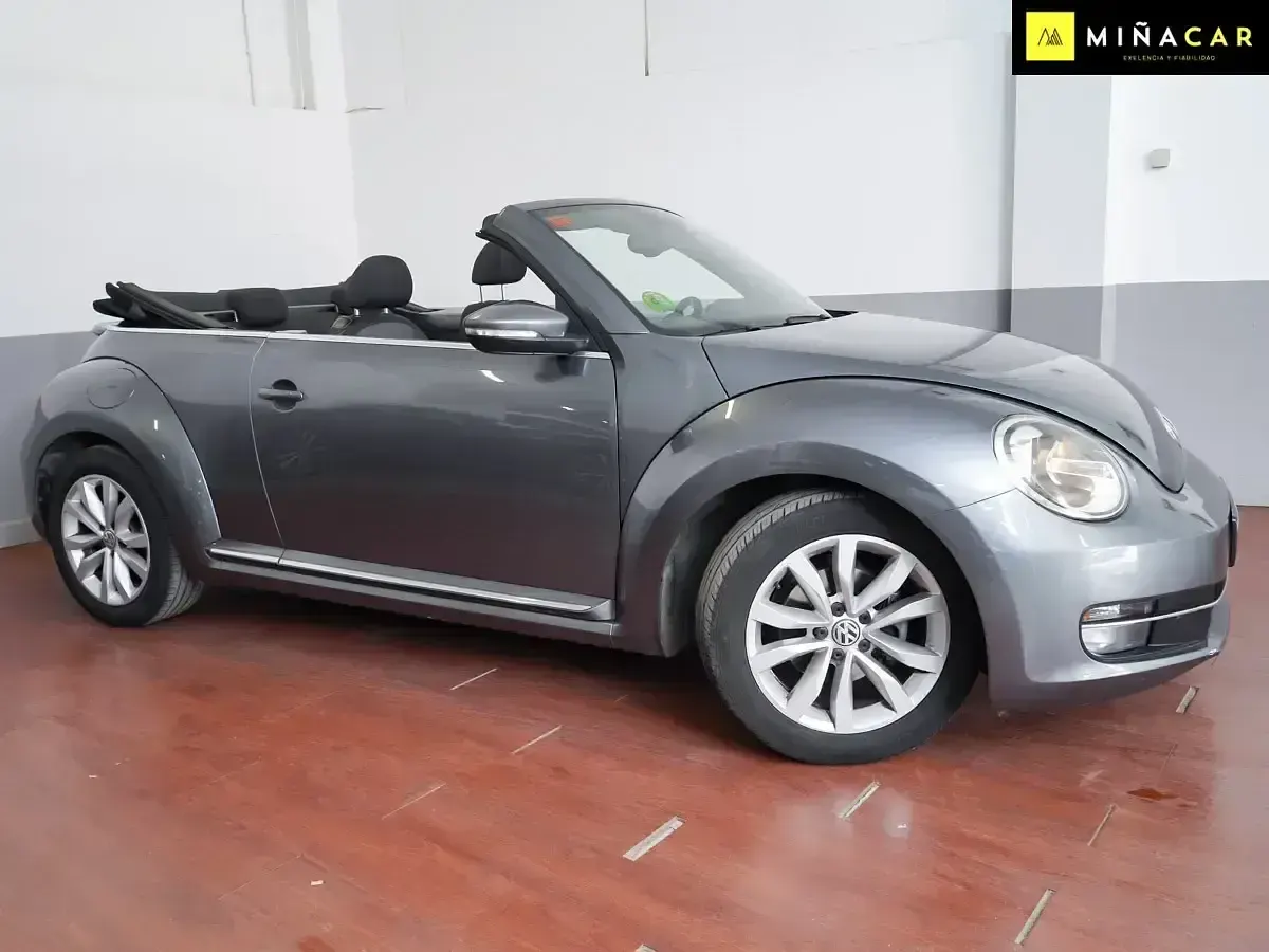 Usado VW Beetle 110 CV (80 kW) 2016 Gris / plata Utilitario
