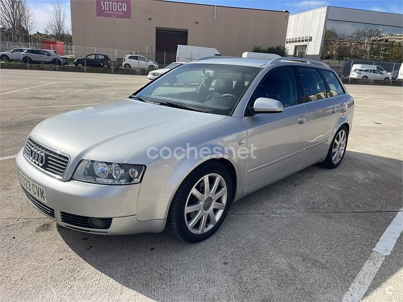 Gris / plata Usado 2004 Audi A4 Familiar | 2900 € (Un poco caro) - Imagen 1/4