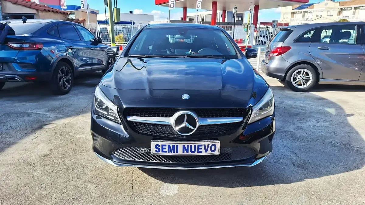 Käytetty Mercedes CLA180 Shooting Brake 122 HP (89 kW) 2016 Musta Farmari
