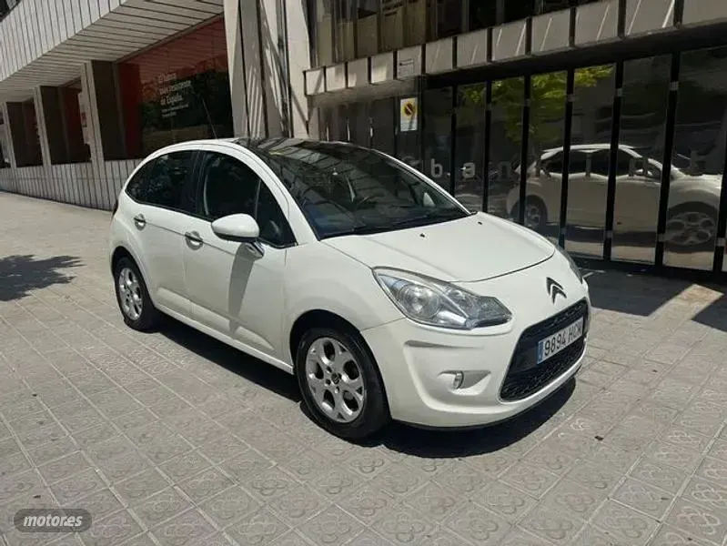 Usado Citroën C3 68 CV (50 kW) 2011 Blanco Berlina